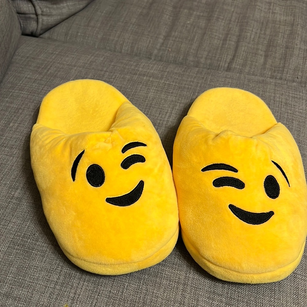 Emoji slippers. Medium fits 7-8 excellent condition